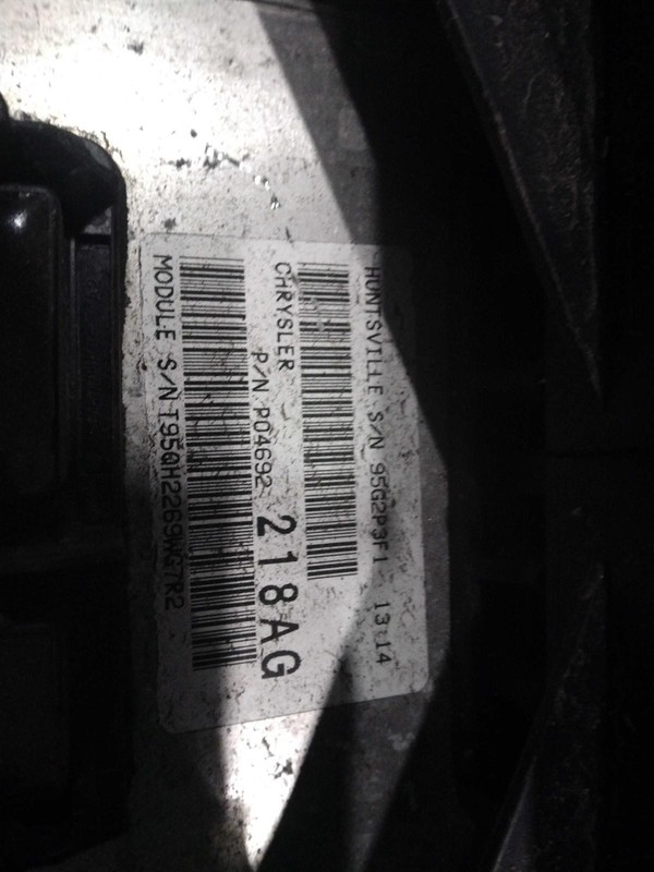 2010 Jeep Grand Cherokee Integrated Power Module OEM 04692214AA Grey 170K