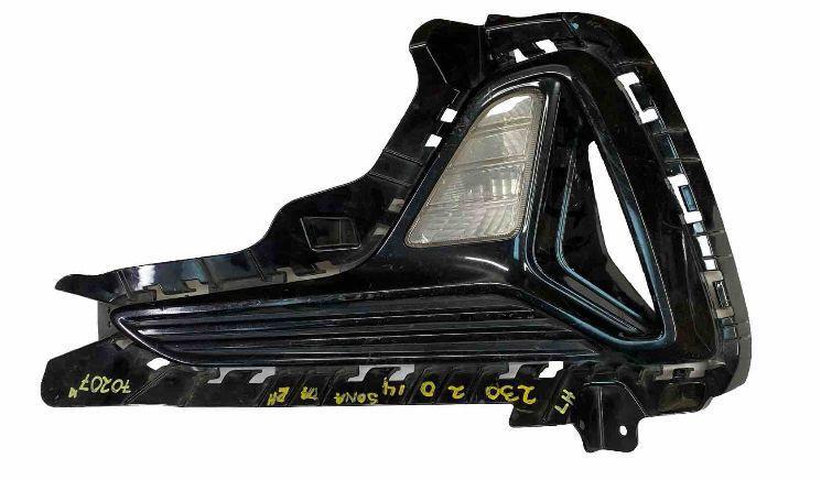Hyundai Sonata fog light 18 19 left side complete with trim bezel OEM 92207C1550