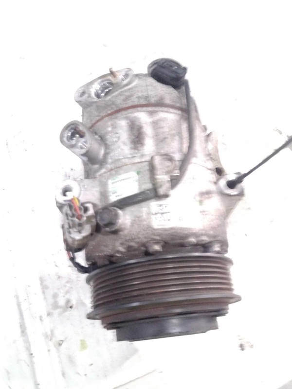 2021 KIA SORENTO A/C Compressor OEM 97701P2500 80K Miles Silver