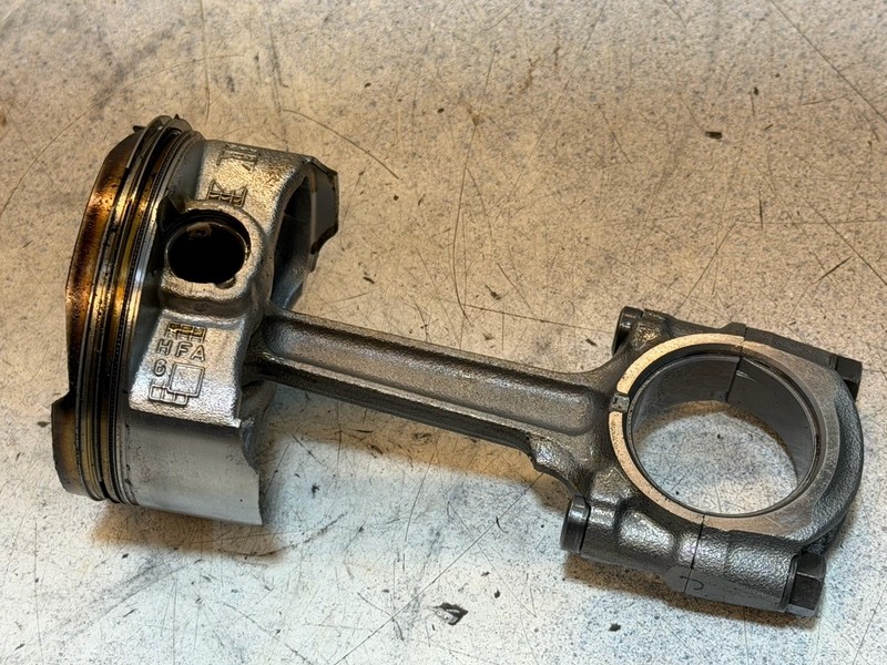 2024 KAWASAKI NINJA EX 650 EX650 ENGINE MOTOR BLOCK PISTON CONNECTING ROD 24 OEM