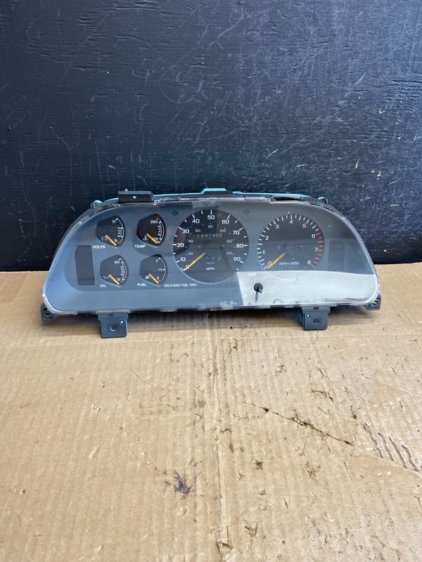 1990 to 1992 Ford Probe Speedometer Cluster AE2034 DG