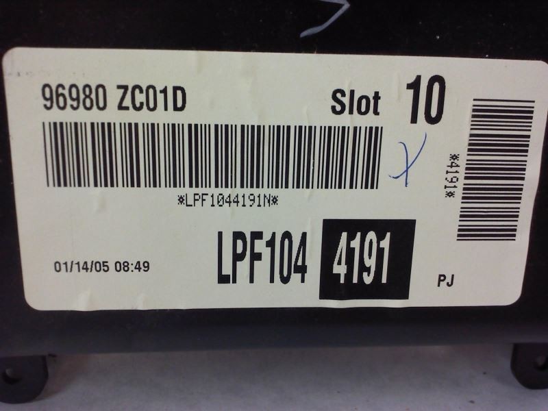 Info-GPS-TV Screen Display Screen Roof Fits 04-06 INFINITI QX56 201681
