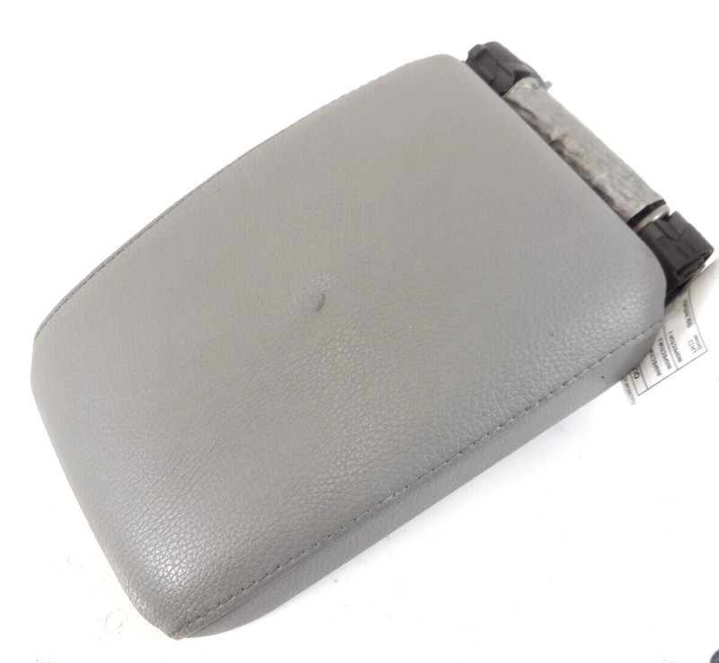 2007 07 Volkswagen Jetta Center Console Arm Rest Lid OEM Grey