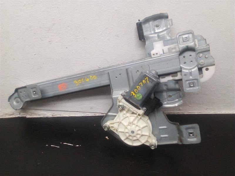 06-11 Buick Lucerne Rear Right Passenger Window Regulator OEM 20910054