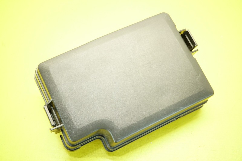 π
2019-2020 HYUNDAI ELANTRA OEM.UPPER COVER ENG ROOM BOX 91956-J9520