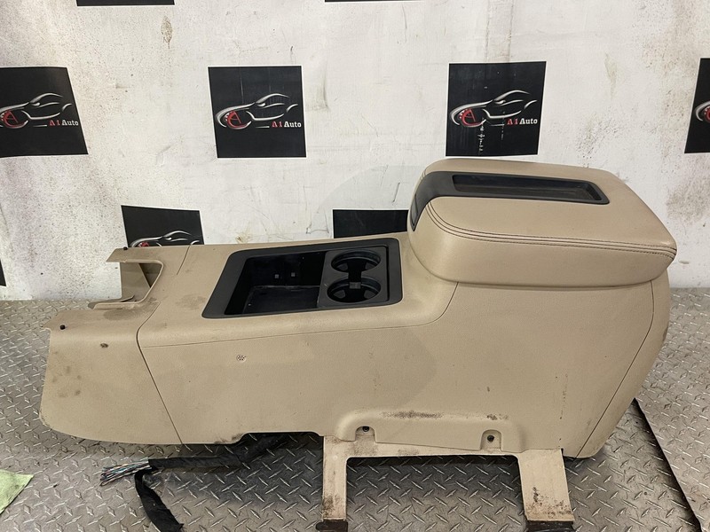 2007-2009 Chevrolet Silverado Center Console Assembly Beige Oem Tested