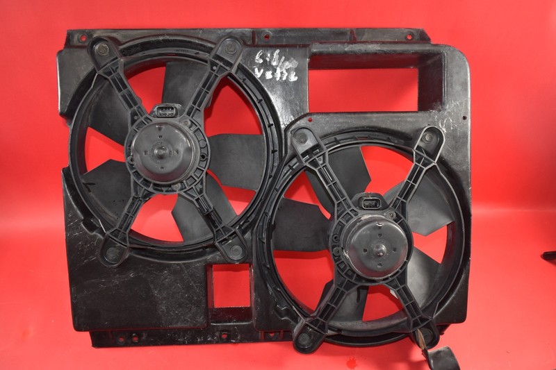 1990-96 CORVETTE C4 RADIATOR COOLING FANS AND HOUSING 5.7 LS1