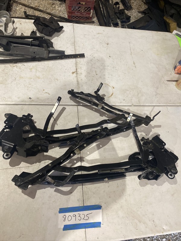 98-03 Mercedes CLK55 AMG Convertible Top Roof Frame Hinge Mount Assembly