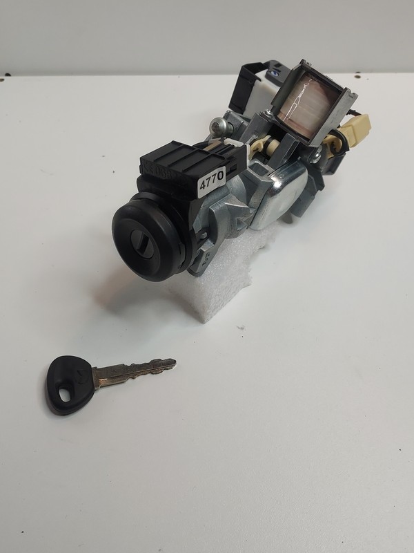 2007-2009 MAZDA 3 Ignition Switch Lock Assembly w/ Key 3M51-3F880-CB OEM