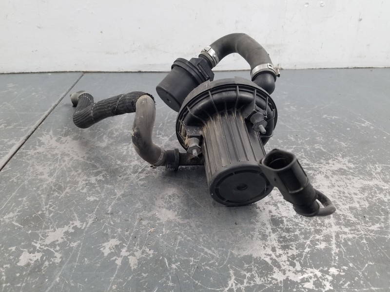2010 Audi R8 Spyder V10 Left Secondary Air Injection Pump #0644 X6