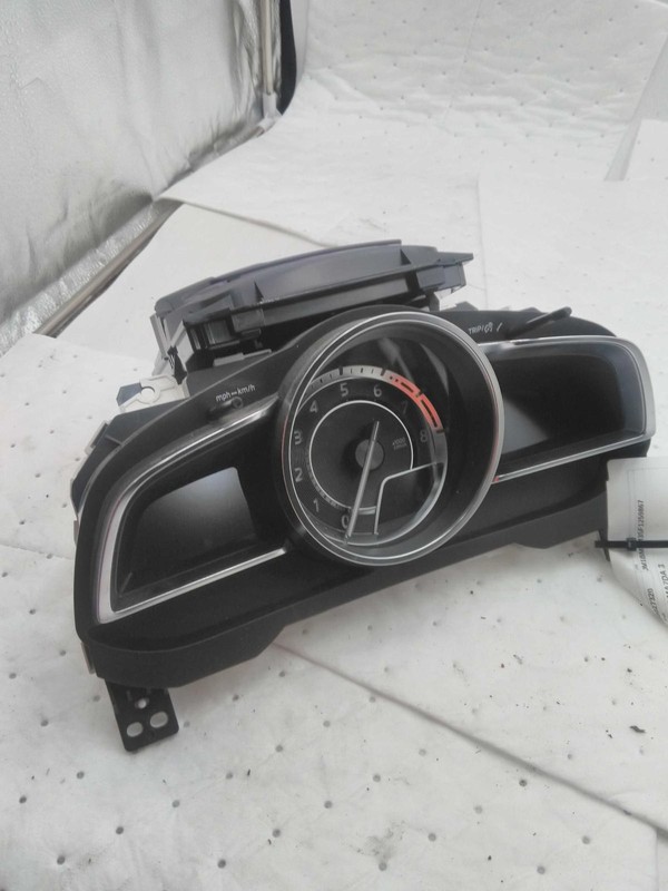 2015 MAZDA 3 Speedometer Gauge OEM Red 2.5L 125K Miles NJ25-27320-695848