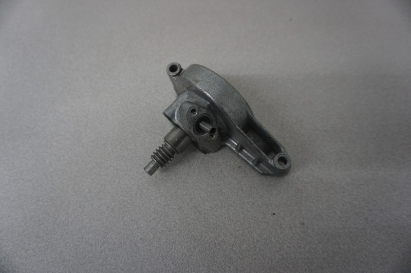 1981 Yamaha OEM Oil Pump Cover w/ 32T Drive Gear Exciter EX 440 821-13188-00-00