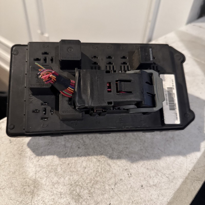 2007 Jeep Grand CherokeeCommander Interior Fuse Relay Box Junction 56049915AA