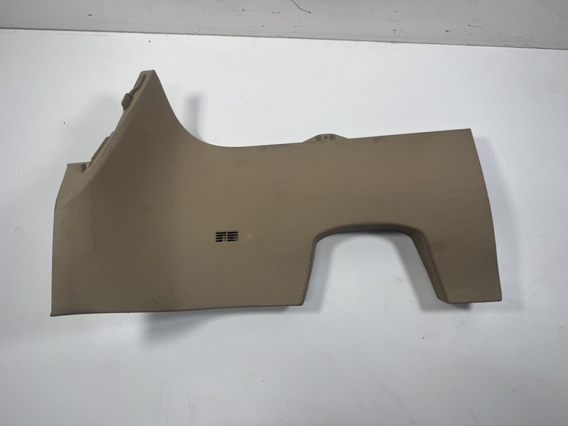 05-010 Honda Odyssey Left Side Lower Trim Beige 77300-SHJ-A0-20 OEM