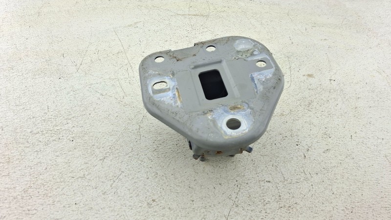 2017-2022 Nissan Rogue Sport Rear Right Impact Bar Extension Bracket OEM