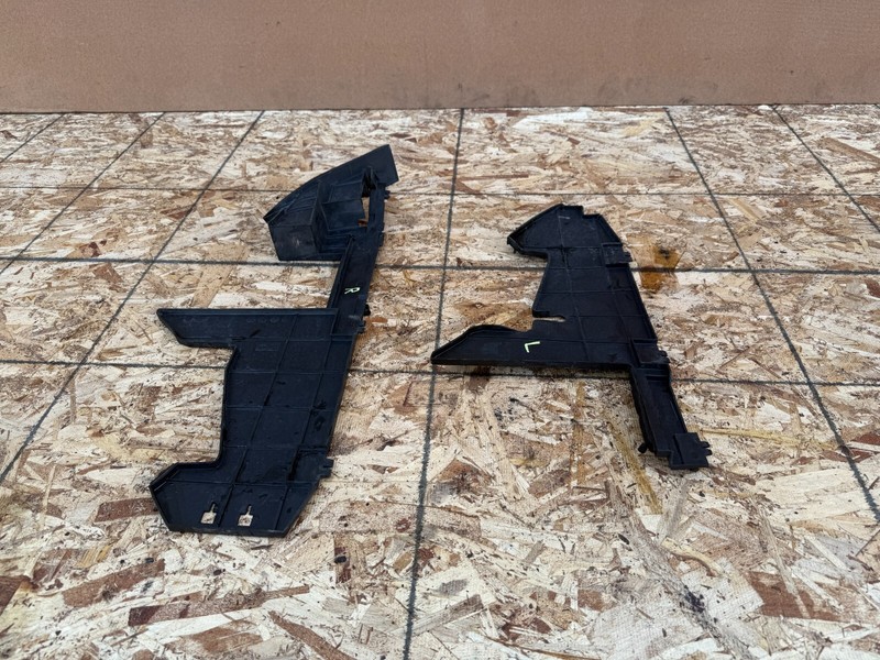INFINITI FX50 QX70 09-17 OEM LEFT AND RIGHT RADIATOR SUPPORT AIR GUIDE DEFLECTOR
