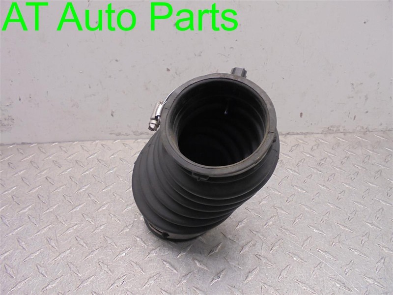 01-07 CHRYSLER TOWN & COUNTRY 3.3L AIR TUBE OEM 04861414AA