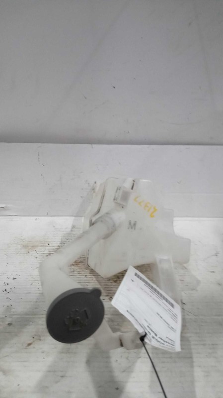 2017 Nissan Rogue Sport Washer Fluid Reservoir OEM 289106MA1A White 105K Miles