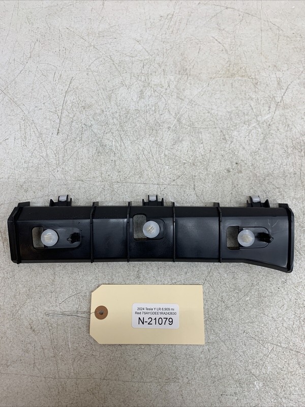⚡️24-25 Tesla Model Y Left Liftgate Bracket Trim 1628707-00-A 21079 B68