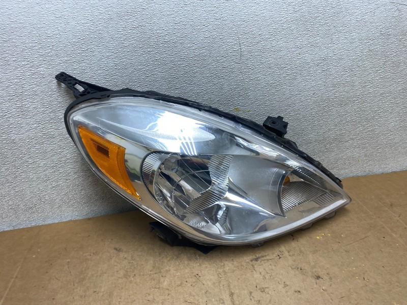 2012 2013 2014 Nissan Versa Note Sedan Headlight Right Passenger Rh X7231