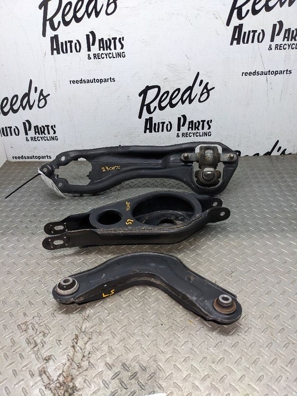 2017 - 2025 CHRYSLER PACIFICA REAR LEFT SIDE SUSPENSION CONTROL ARM SET OF 3 OEM