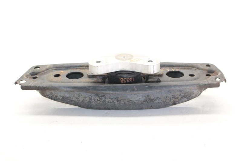 09-20 Nissan 370Z Coupe Automatic Transmission Crossmember with Mount