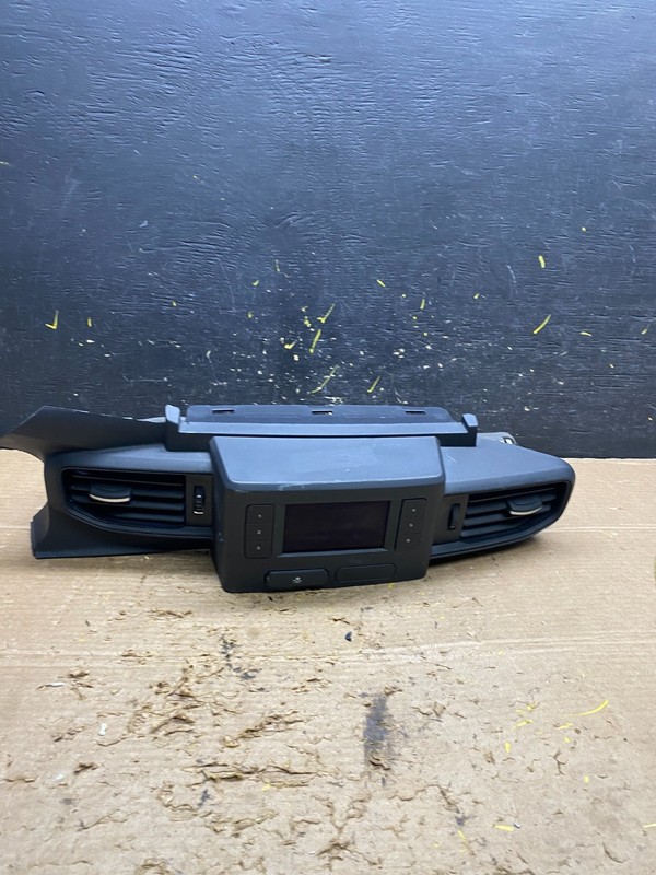 2020 to 2023 FordExplorer Console Radio Display Screen Air Vents Oem X1494 DG