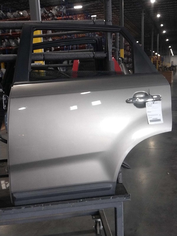 2015 KIA SORENTO Left Rear Door Grey 684765 114K Miles OEM Used Parts
