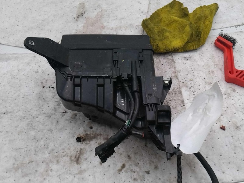 2018 Toyota RAV4 Fuse Box 715421 Silver Used 87K Miles OEM Quality Parts