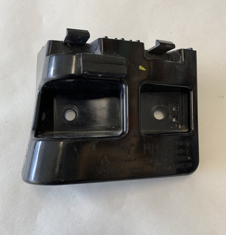 2020–2022Tesla Model Y Rear Right Tail Lamp Bracket 1494039-00-B, 1506969-00-B