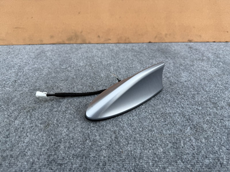 SUBARU WRX 2022-2025 OEM AM FM RADIO STEREO ROOF SHARK ANTENNA ASSEMBLY (SILVER)