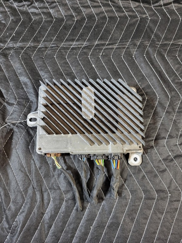 Used Oem Chevrolet Audio Equip Radio Amplifier Module Unit for 2015-2020 Tahoe