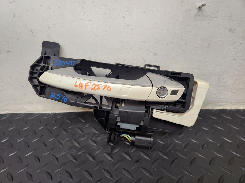 10-13 Mercedes-Benz S400 Front Left Door Handle Assembly White OEM 2217600970