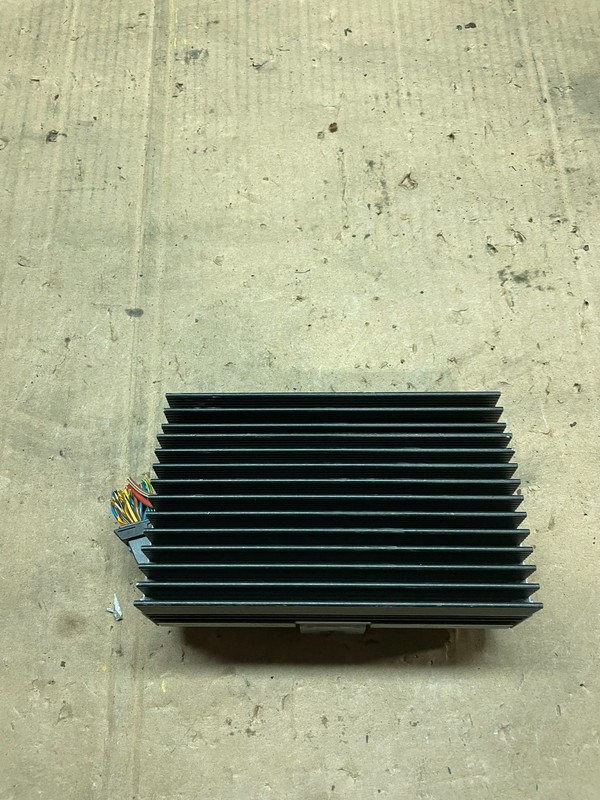 2007-2010 BMW X5 Top HiFi Lear Radio Audio Amplifier Amp OEM w2378 DG