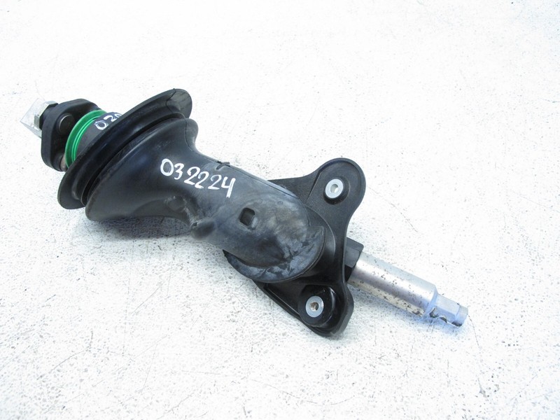07-19 BMW E70 X5 M E71 X6 CENTER LOWER STEERING COLUMN LINKAGE U-JOINTS OEM 0322