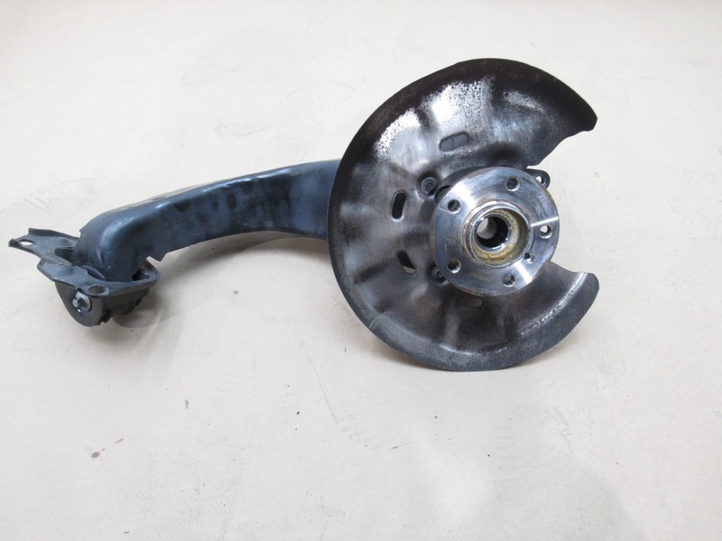 BMW M235i F44 2023 2.0L Rear Right Pass Steering Spindle Knuckle Hub 20-25 |