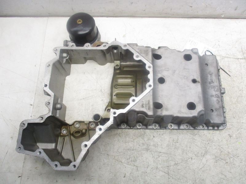 UPPER ENGINE OIL PAN N63 N63N 7621070 Fits 12-19 BMW 550i 650i 3795
