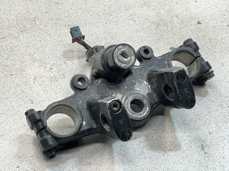 04 Kawasaki KLR 650 Upper Triple Tree Fork Clamp KLR650