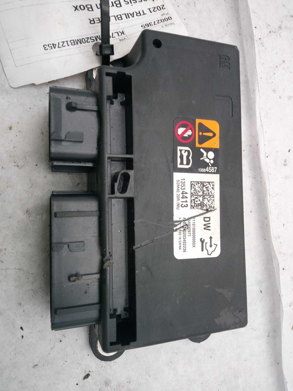 Used Air Bag Module fits: 2021 Chevrolet Trailblazer Air Bag occupant detection