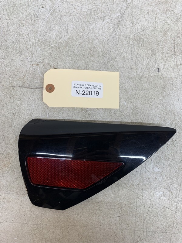 ⚡️17-23 Tesla M3 RH-Rear Quarter Reflector 1100781-99-D/1109774-00-B 22019 B160