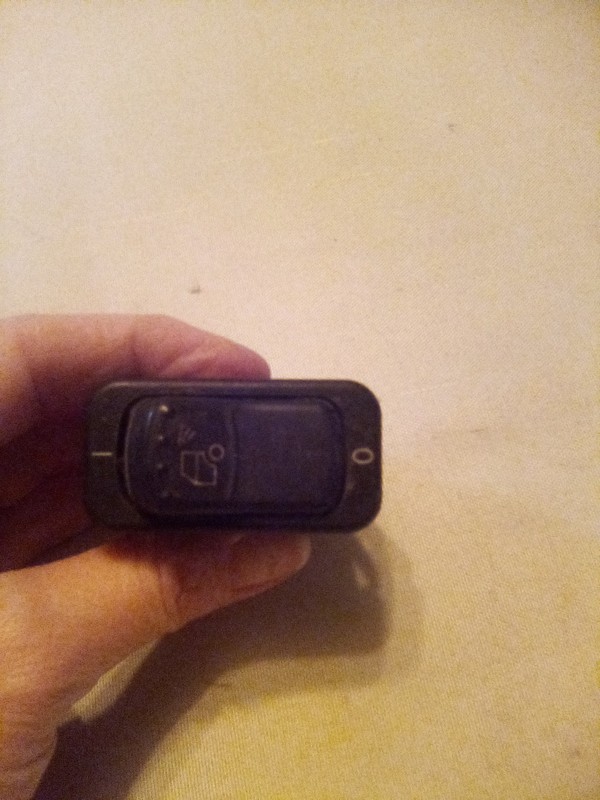 Peterbilt 16-07417-1A8EEF1A11 Flood Lamp Switch