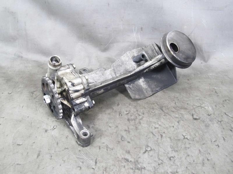 1969-1981 BMW M30 6-Cyl SOHC Early Engine Oil Delivery Pump Sump OEM