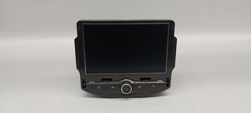 23 CHEVROLET TRAILBLAZER 7" radio stereo head unit OEM 1 Year Wnty!