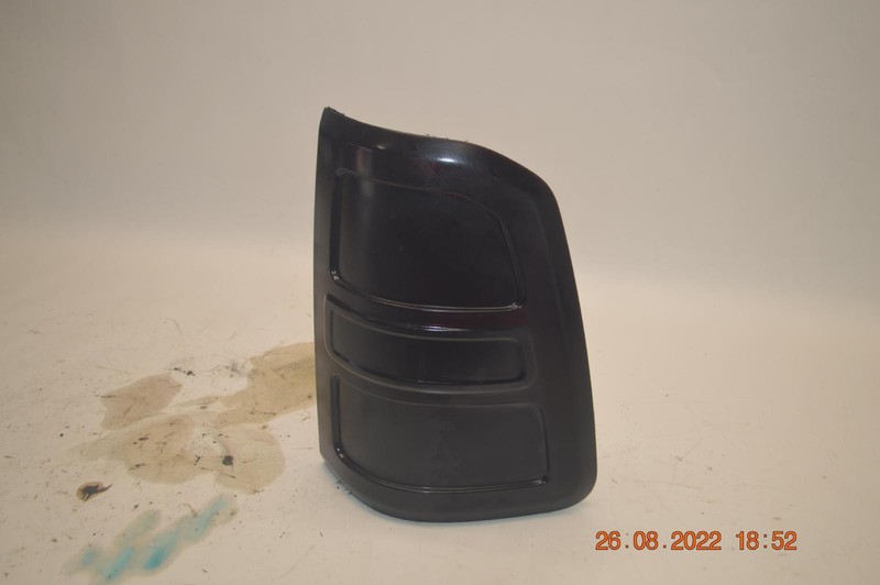 2019-2021 DODGE RAM 1500 RIGHT PASSENGER SIDE TAIL LIGHT BRAKE LAMP TINTED OEM