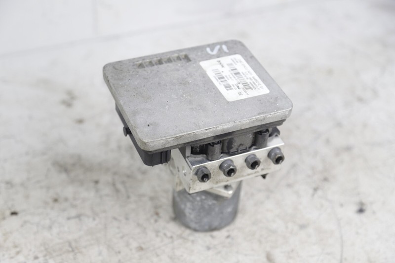 17-19 BMW 530i G30 ABS ANTI LOCK BRAKE PUMP MODULE 6889210 OEM