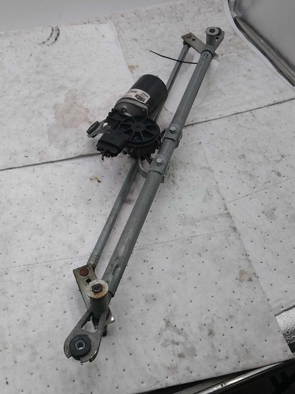 2008 Jeep Liberty Windshield Wiper Motor OEM 68020720AA 125K Mileage