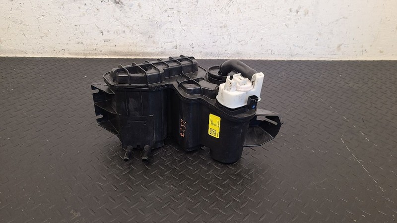 15-23 Jeep Cherokee 2.4L Fuel Vapor Canister OEM 68080835AJ