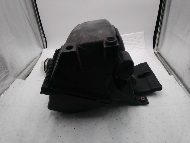 Used Air Cleaner Assembly fits: 2009 Dodge Journey 2.4 Grade B