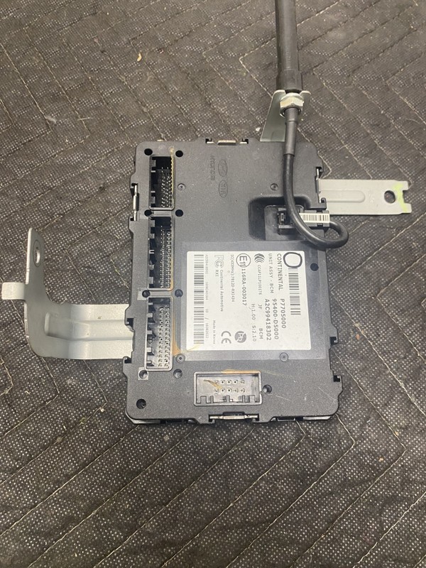 2017 KIA OPTIMA LX BODY CONTROL MODULE OEM 95400-D5000
