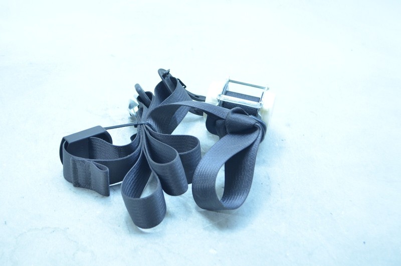 14-18 JEEP CHEROKEE REAR LEFT DRIVER SIDE SEAT BELT RETRACTOR OEM